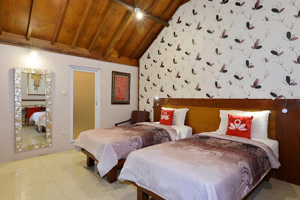 Zen Premium Tegal Panggung Danurejan Hotel Yogyakarta Ngoại thất bức ảnh